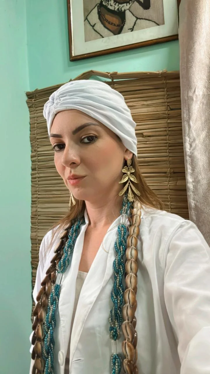 Astróloga Miriam em atendimento espiritual